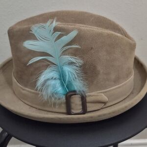 Men's Dobbs Vintage 1960s Short-Brimmed Suede Fedora Hat W/ Blue Feather Accent